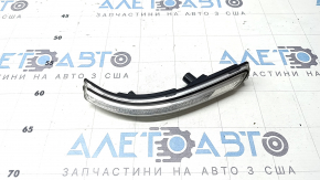 Поворотник бокового зеркала правый Kia Niro 17-22 царапины