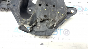 Защита переднего бампера Toyota Prius V 12-17 надрывы
