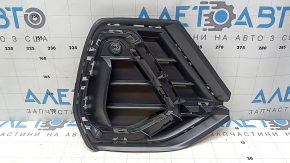 Решетка переднего бампера правая Audi Q3 83A 19-23 под парктроник, S-Line, структура