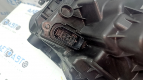 Фара передня права VW Jetta 25-26 у зборі LED, без range control, затерта сколи