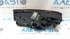 Фонарь внутренний крышка багажника правый Audi A6 C8 19-24 под анимацию, скол