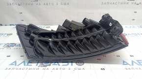 Фонарь внешний крыло правый VW Jetta 20-26 разбито стекло, трещина, затерт
