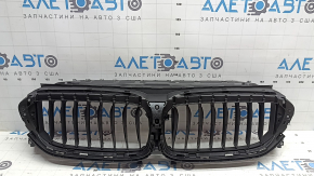 Решетка радиатора grill BMW 5 G30 18-20 530e hybrid