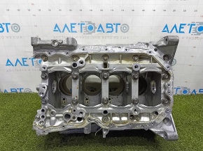 Блок цилиндров голый Mazda CX-30 20-26 2.5 под расточку и гильзовку