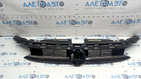 Решетка радиатора grill VW Jetta 25-26 без эмблемы