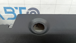Полка задняя VW Jetta 25-26 черная, царапины