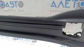 Накладка заднего бампера VW Jetta 22-26 скол, потерта