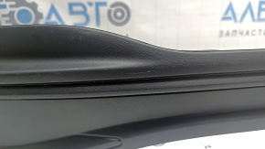 Накладка заднего бампера VW Jetta 22-26 скол, потерта