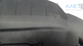 Губа переднього бампера VW Jetta 25-26 подряпини