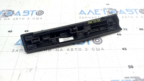 Накладка передньої панелі ліва VW Jetta 25-26 чорна шкіра