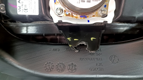 Торпедо передняя панель с AIRBAG VW Jetta 25-26 черная, под чистку, сломано крепление