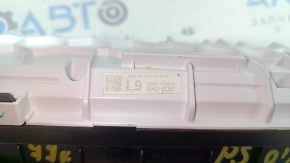 Щиток приборов Toyota Prius 50 19-20 AWD, 77к, царапины