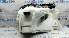 Обшивка арки правая Toyota Prius 50 16-19 AWD без запаски, черная, царапины