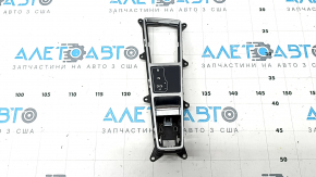 Накладка шифтера Audi A6 C8 19-24 хром, царапины