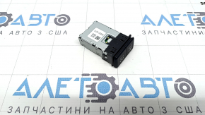 USB Hub AUX Toyota Prius 50 16-22 сломано крепление