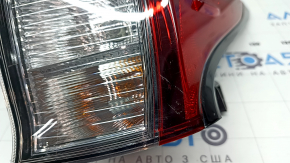 Фонарь верхний крыло правый Toyota Prius 50 19-22 в клею, царапины
