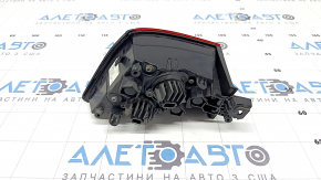 Фонарь нижний бампер правый Toyota Prius 50 19-22