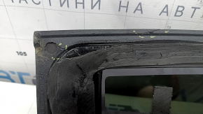 Стекло панорамы переднее Hyundai Tucson 22-26 надорван уплотнитель, скол, стерто покрытие