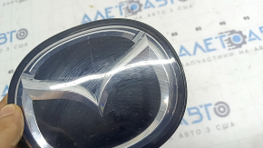 Эмблема решетки радиатора Mazda 3 19-26 под радар, сколы, треснута