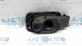 Корпус лючка бензобака Audi A6 C8 19-24 надорван уплотнитель