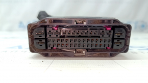 Фишка на блок ABS Audi A6 C8 19-19