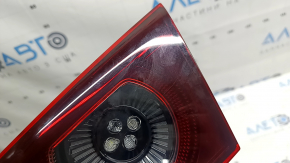 Фонарь внутренний крышка багажника правый Mazda 3 19-22 4d тип 1 под полировку, отсутствует фрагмент стекла