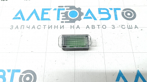 Плафон освітлення простору ніг пасажира Audi Q5 80A 18-24