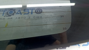 Стекло заднее двери багажника Toyota Prius 50 16-22 малое