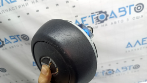 Подушка безопасности airbag в руль водительская Mazda 3 19-26 черная, тип 1 царапины