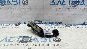 Кріплення переднього бампера праве Jeep Grand Cherokee WK2 11-13