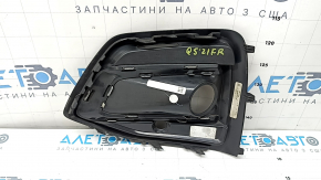 Решітка переднього бампера права Audi Q5 80A 21-24- з хромом, чорний мат