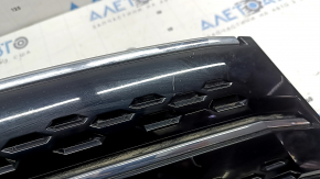 Решетка радиатора grill с эмблемой Mitsubishi Outlander 22-26 хром молдинги с уплотнителями, царапины