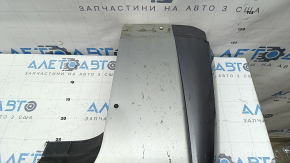Губа заднего бампера Mitsubishi Outlander 22-26 серебро, вставки структура, царапины, сколы, в копоти