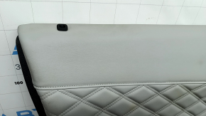 Обшивка двери карточка передняя левая Mitsubishi Outlander 22-23 черная с серой кожей, с подлокотником кожа серая, с подсветкой, царапины, под чистку