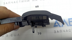 Кнопки керування на кермі Mitsubishi Outlander 22-26 під радар та камери 360, зламане кріплення