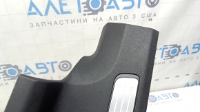 Накладка порога задняя правая внутренняя Volvo XC90 16-22 черная с хром вставкой, царапины