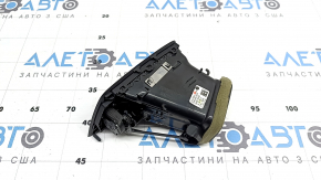 Дефлектор воздуховода передней панели центральный правый Volvo XC90 16-25 тип 1, черный мат