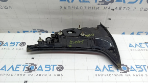 Ліхтар внутрішні двері багажника лівий Kia Sportage 23-25 галоген, потерт