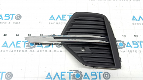 Решетка переднего бампера левая Volvo XC60 22-23 B5, B6 черная с хром,  под парктроник