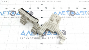 Напрямна скло дверей передньої лівої Hyundai Santa Fe 24-26 2 частини