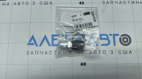 Датчик тиску кондиціонера Audi A6 C8 19-22 2.0T на радіаторі