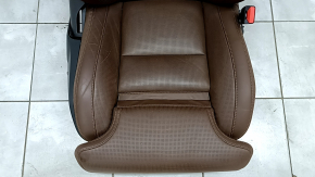 Пассажирское сидение Volvo XC60 18-26 с airbag, электрическое, подогрев, вентиляция, кожа Nappa коричневая, с перфорацией и коленным подпором, царапины, под чистку