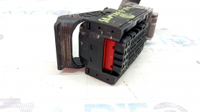 Фішка на блок ECU комп'ютер двигуна Hyundai Santa Fe 24-26 HEV червона