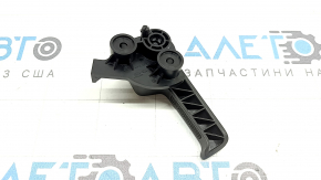 Ручка открытия капота салонная Hyundai Santa Fe 24-24 черная, с кронштейном и заглушкой
