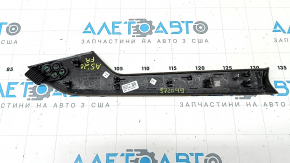 Молдинг обшивки двери передней правой Audi A5 F5 17-25 под дерево орех, царапины