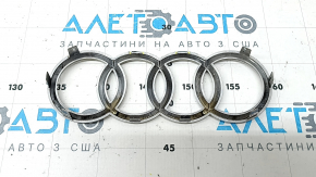 Емблема решітки радіатора значок grill Audi A5 F5 20-25 хром, зламані кріплення