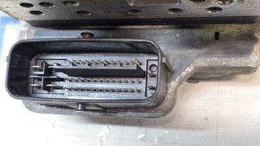 ABS АБС в сборе с ГТЦ Toyota Prius V 12-14 пропускает воздух