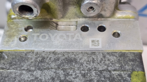ABS АБС в сборе с ГТЦ Toyota Prius V 12-14 пропускает воздух