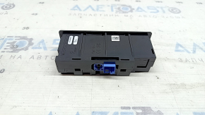 USB HUB, SD Mercedes W213 E 300/400/450/53/63 17-18 подряпини