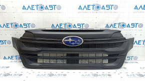 Решітка радіатора grill у зборі Subaru Forester 25-26 base, з емблемою, потерта.